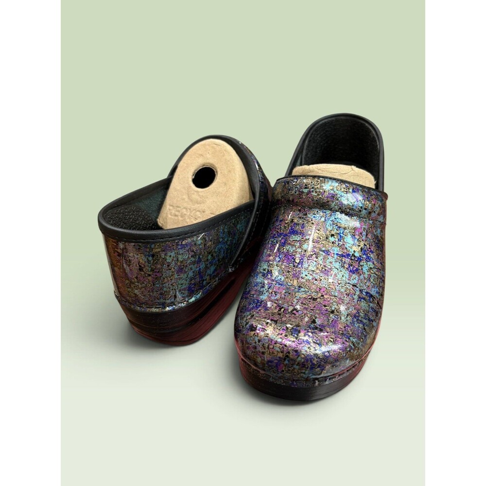 Dansko professional Clogs in color Metalic Myst Size 38 aka Size 7.5 New